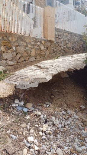 Imagen de estado accesibilidad a playa deteriorado