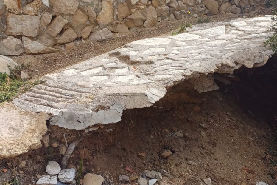 Imagen de estado accesibilidad a playa deteriorado